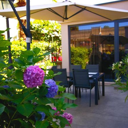 Stay In The Very Heart Of Porec - 50M To The Beach Exterior foto