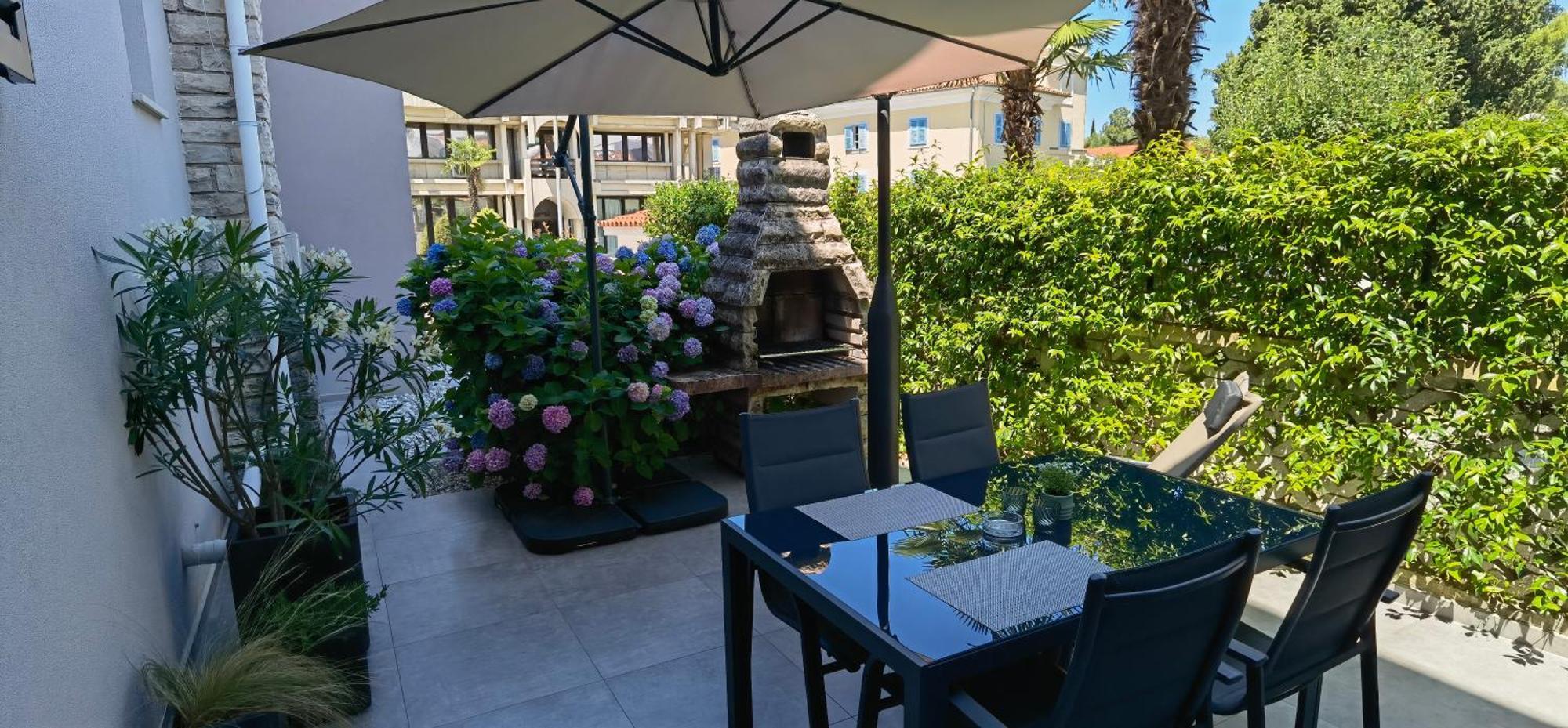 Stay In The Very Heart Of Porec - 50M To The Beach Exterior foto